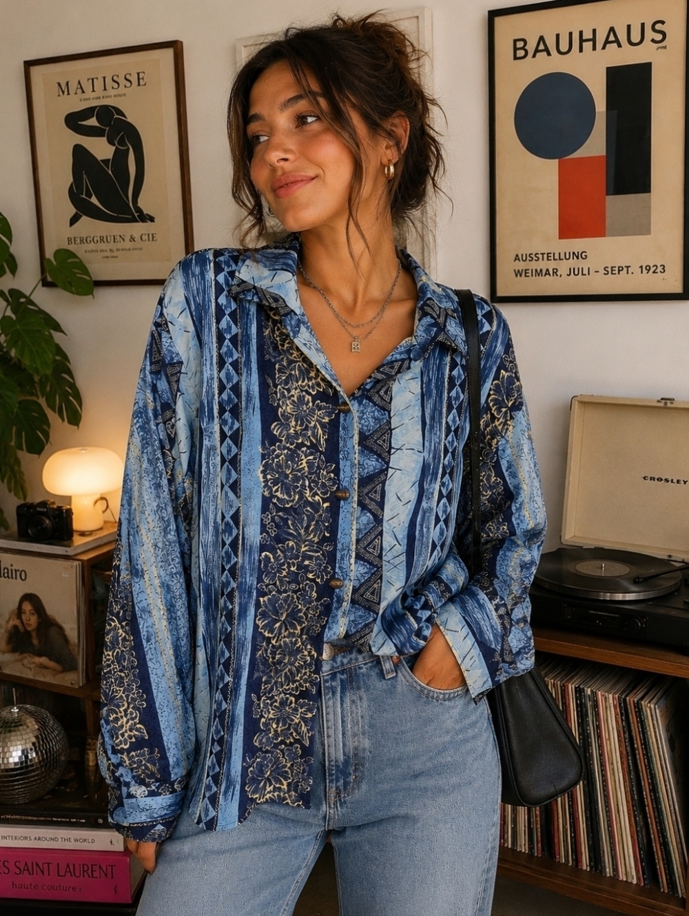 VTG Graver Studio Women's Sz M Shirt Long Sleeve Blue Funky Artsy Shoulder Pads